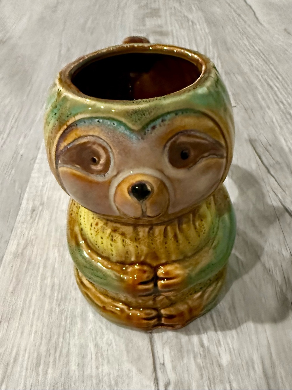 Pacifica Fine Ceramic Glazed Figural Sloth Mug 10 oz Glossy Brown Green Tan